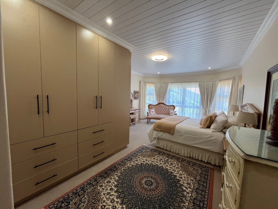 3 Bedroom Property for Sale in Outeniqua Strand Western Cape